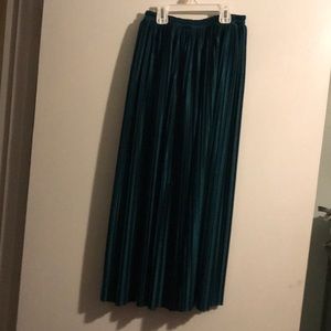 Beautiful Green Skirt 🎄